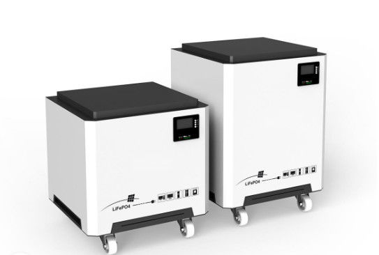 LiFePO4 Felicity Bateria solar de lítio 51.2V 250Ah 10240Wh 12800Wh com branco e preto